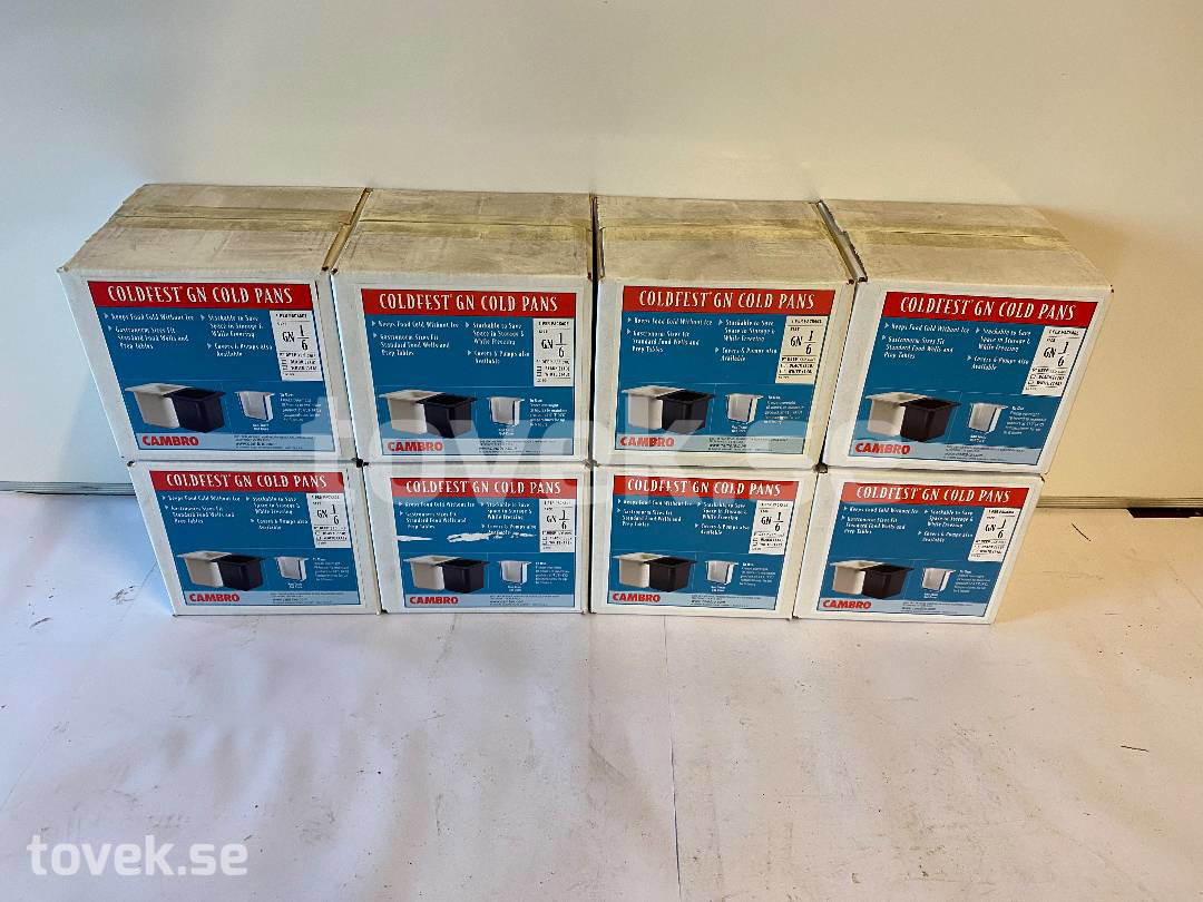 Kylkantiner, 8st, Cambro 66CF110, isfria på auktion i Ätran hos Toveks Auktioner